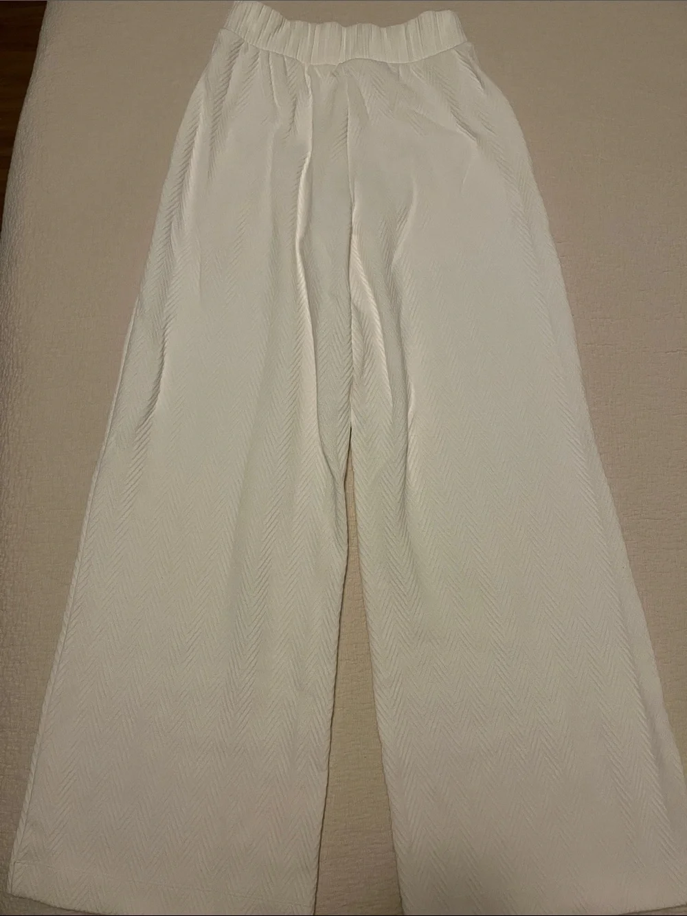 ALO Yoga White Wide-Leg Lounge Pants